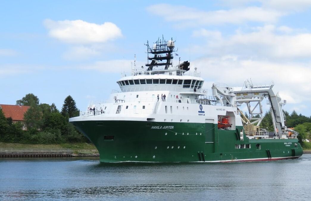 Haakonsen Marine AS leaving Bergen for anchor retrieval West of Karmøy